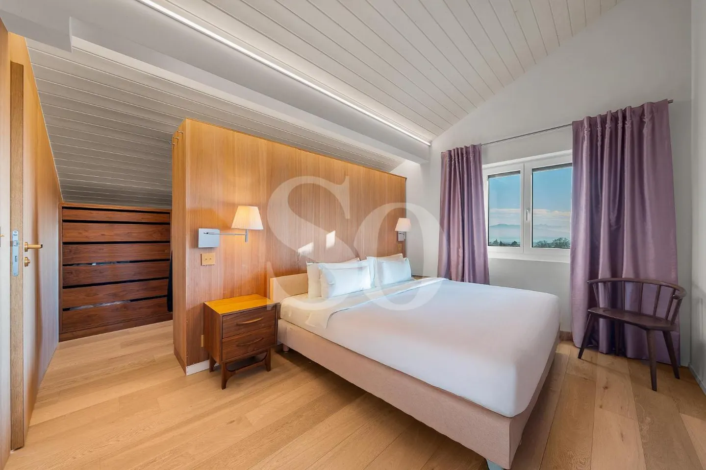 Villa Rénovée avec Vue Lac - Photo 7 sur 13