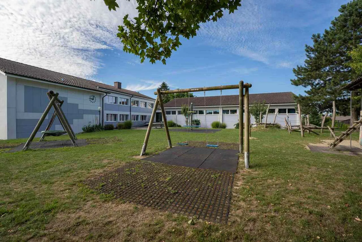 Modernes 3.5-Zimmer Apartment in Oberwil - Foto 9 von 12