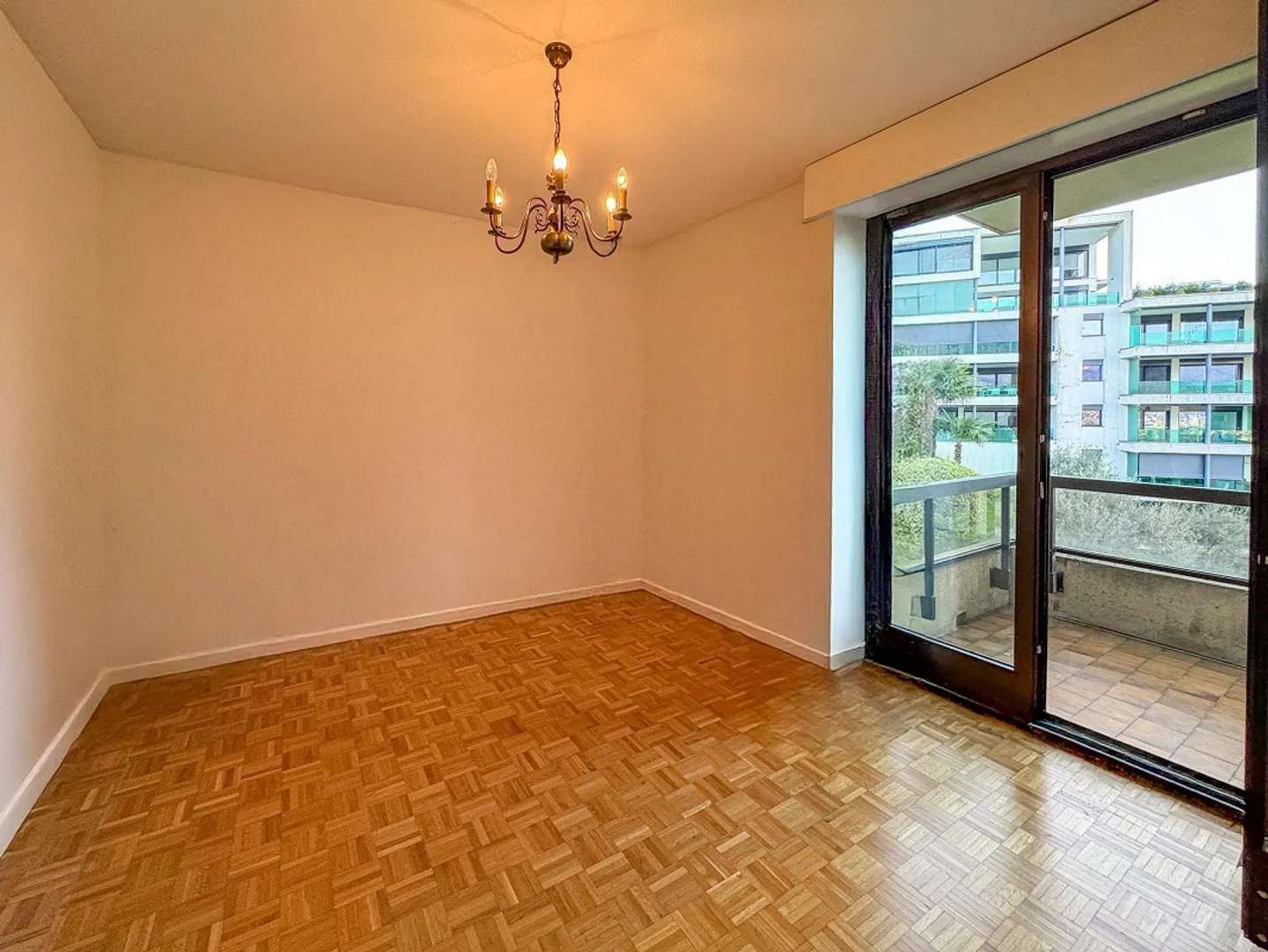 4.5 room apartment with lake view in Paradiso - Photo 5 of 9