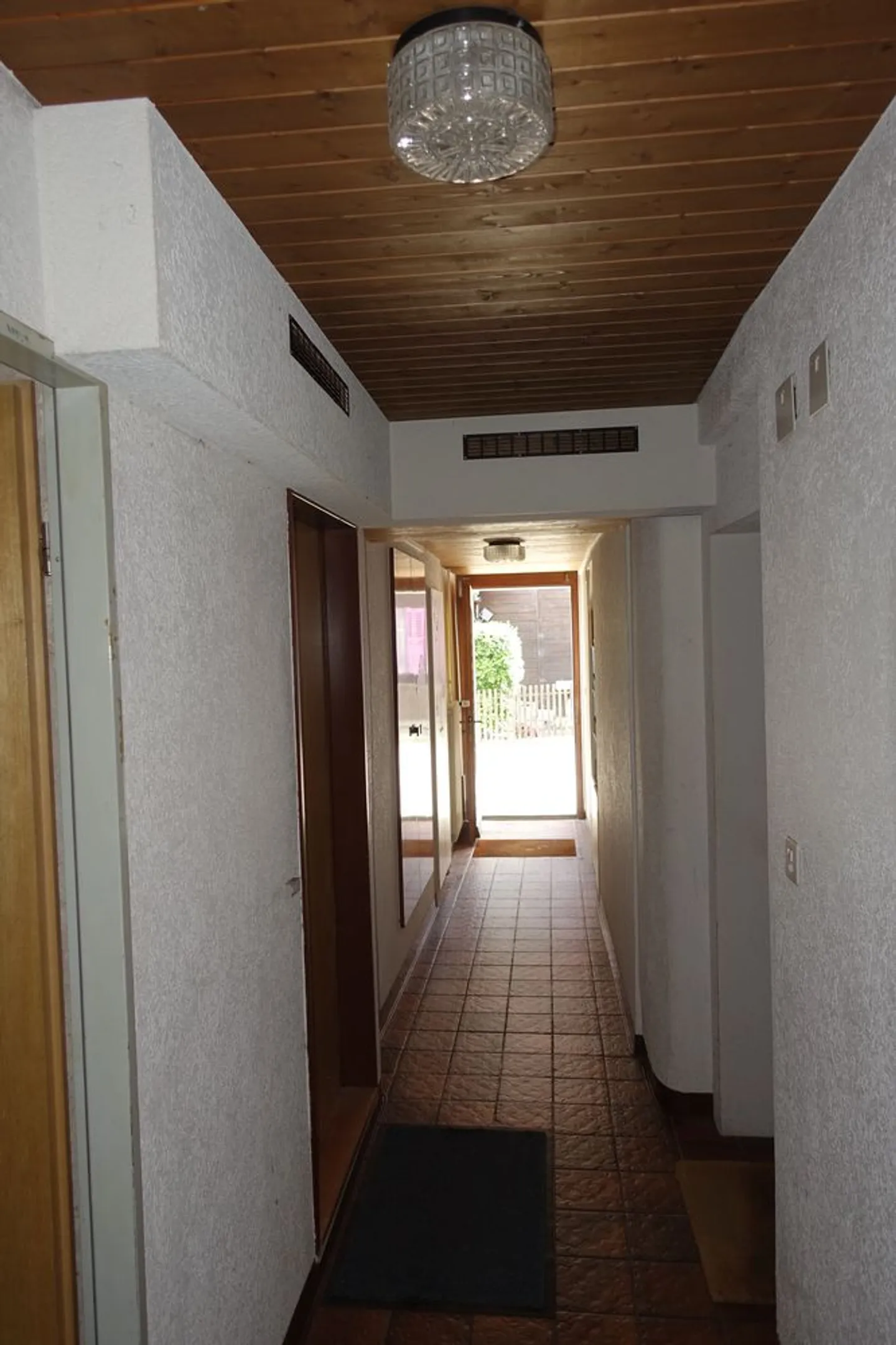 Edificio residenziale di 12 vani - Foto 4 di 14