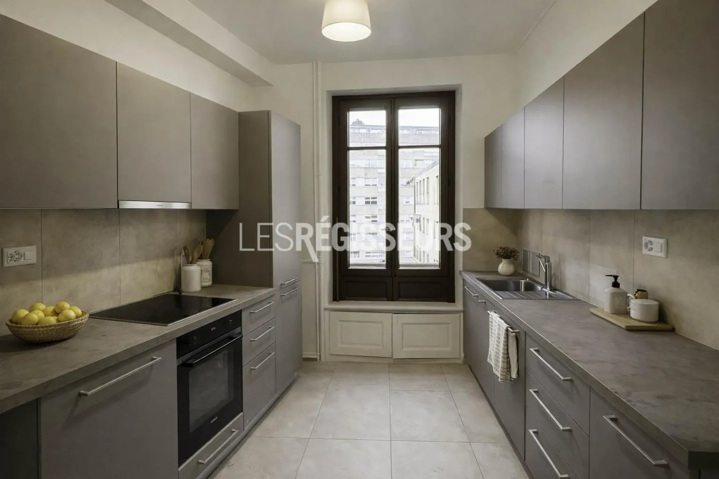 Appartement haussmannien charmant - Photo 4 sur 9