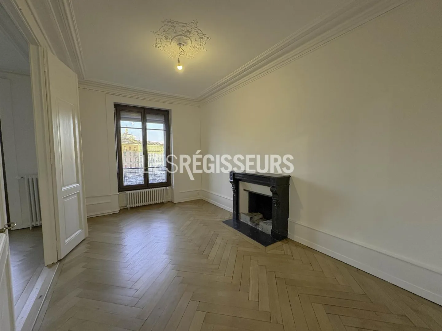 Appartement haussmannien charmant - Photo 7 sur 9
