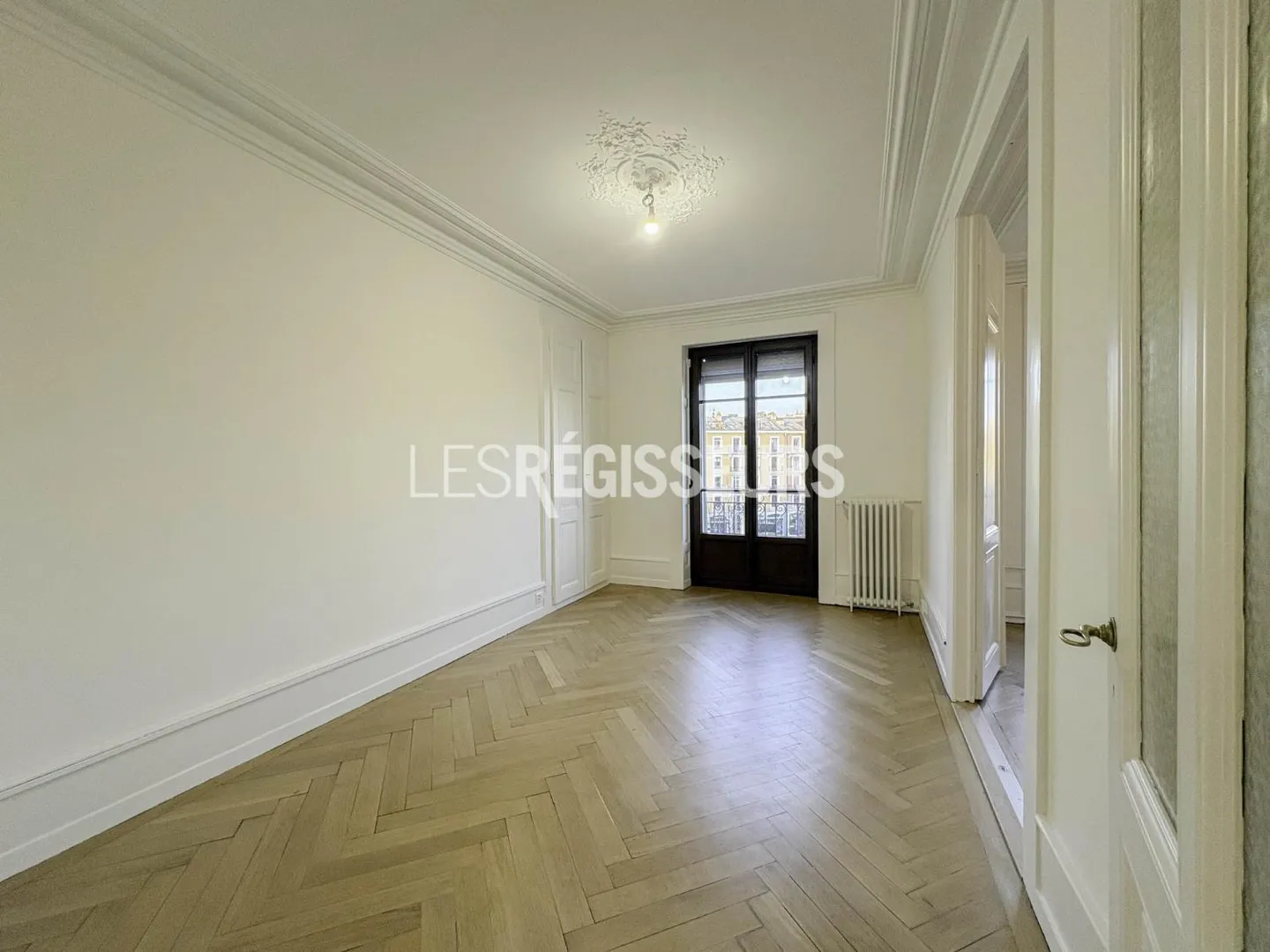 Appartement haussmannien charmant - Photo 9 sur 9