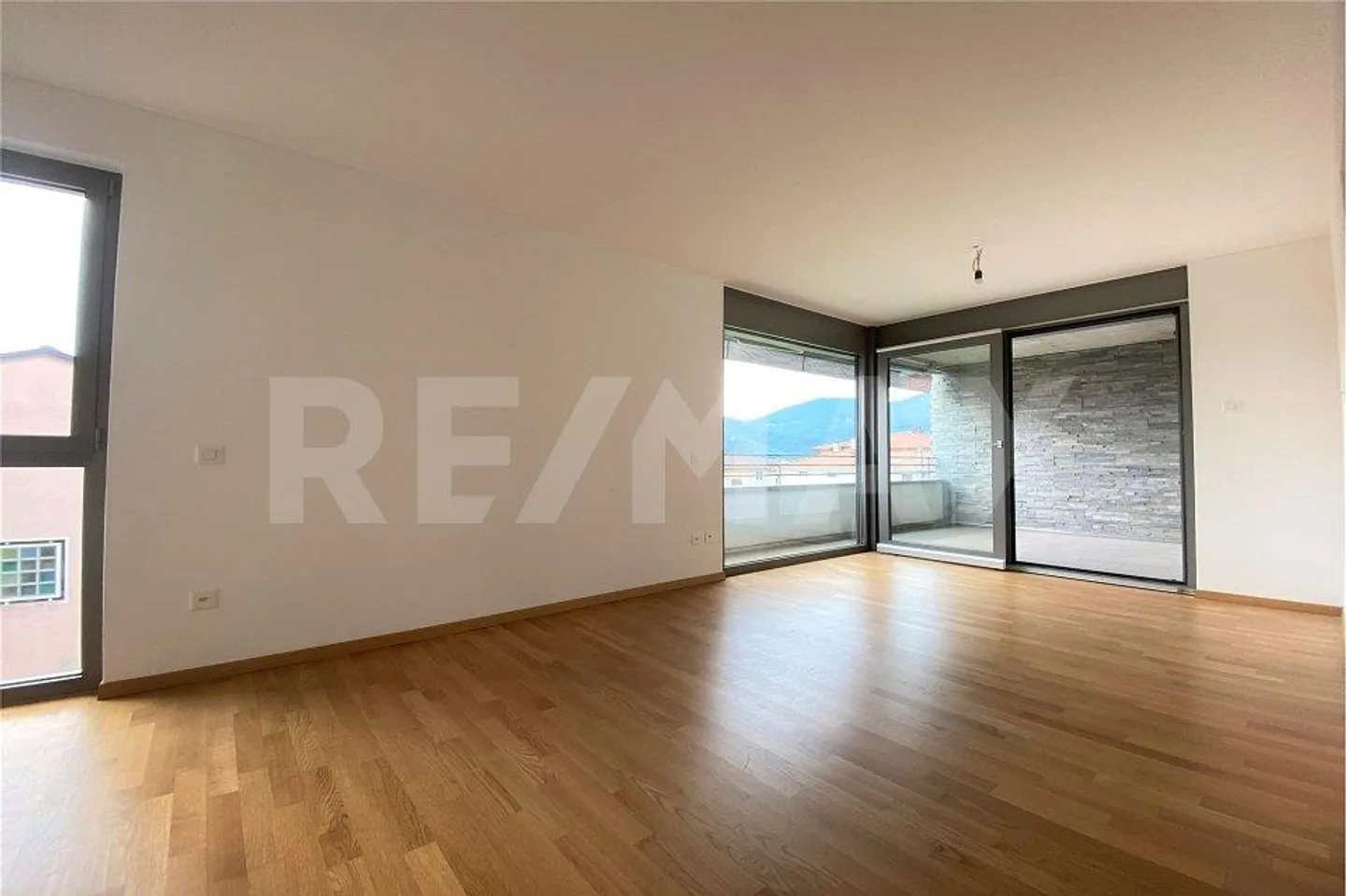 Elegantes 4.5-Zimmer-Apartment - Foto 3 von 6