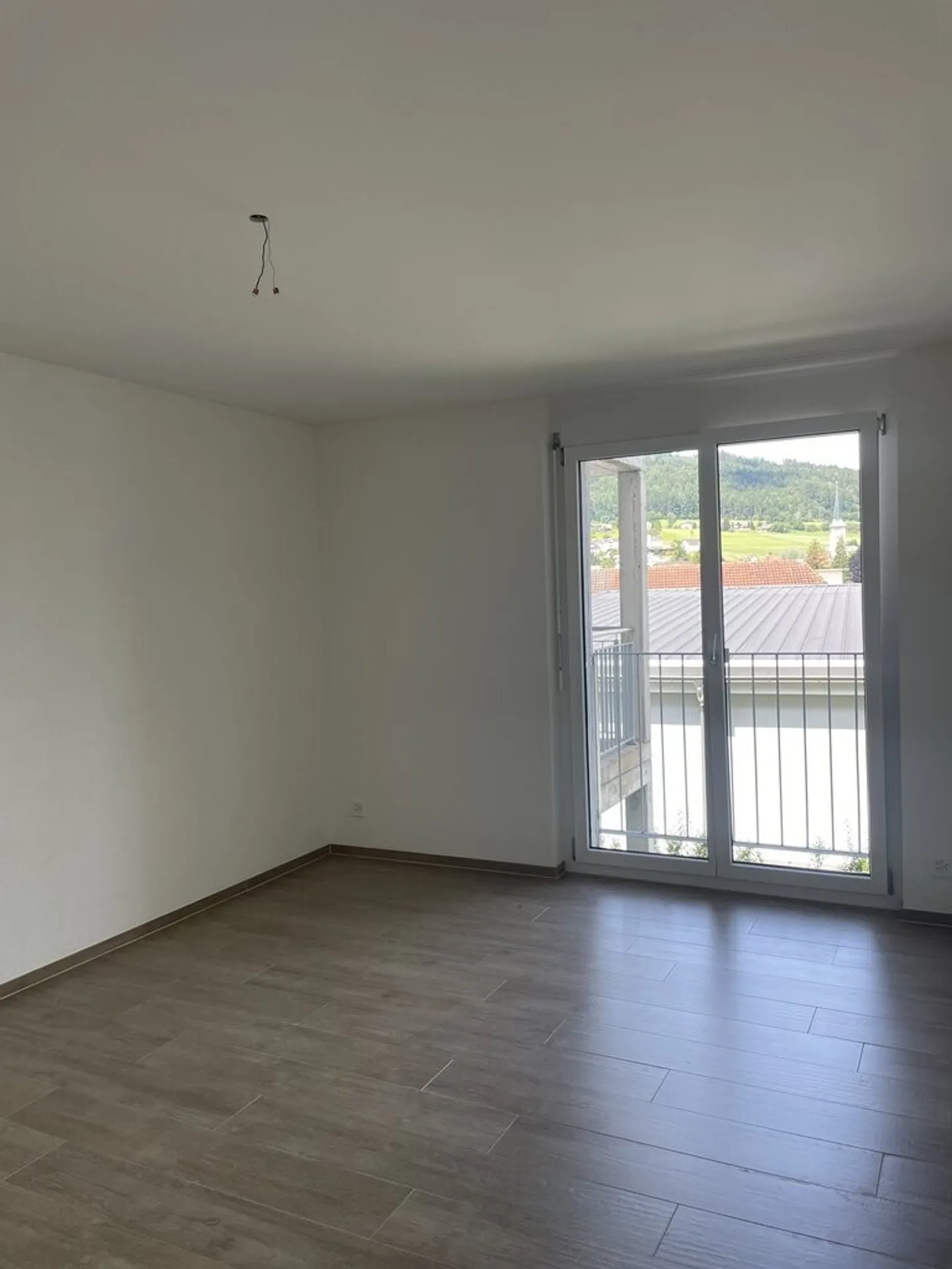 Helle und moderne Attikawohnung im Herzen von Menziken - Foto 3 von 5