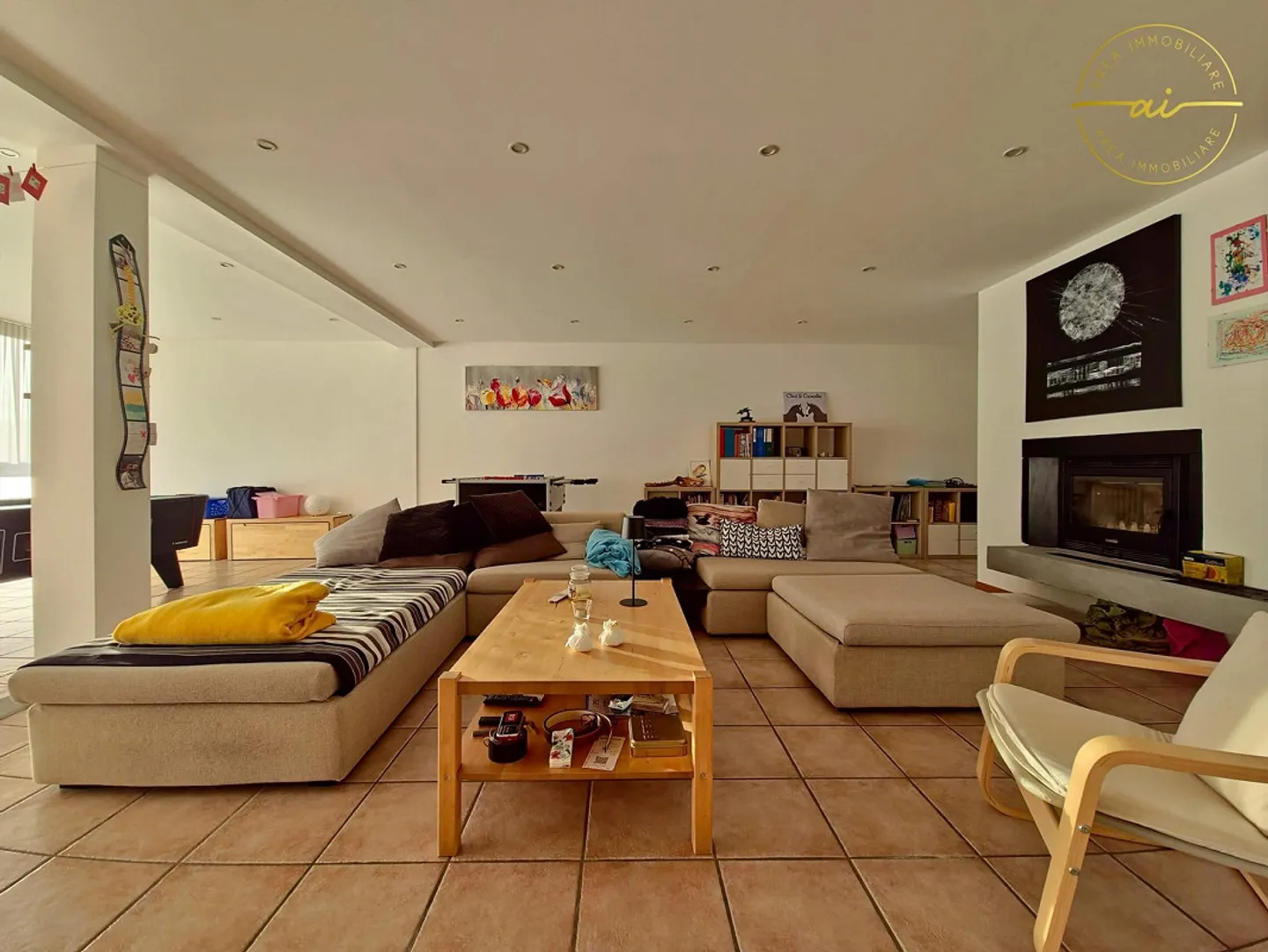 MAISON INDÉPENDANTE DE 5,5 PIÈCES AVEC JARDIN ET ESPACES COMMERCIAUX - Photo 3 sur 13