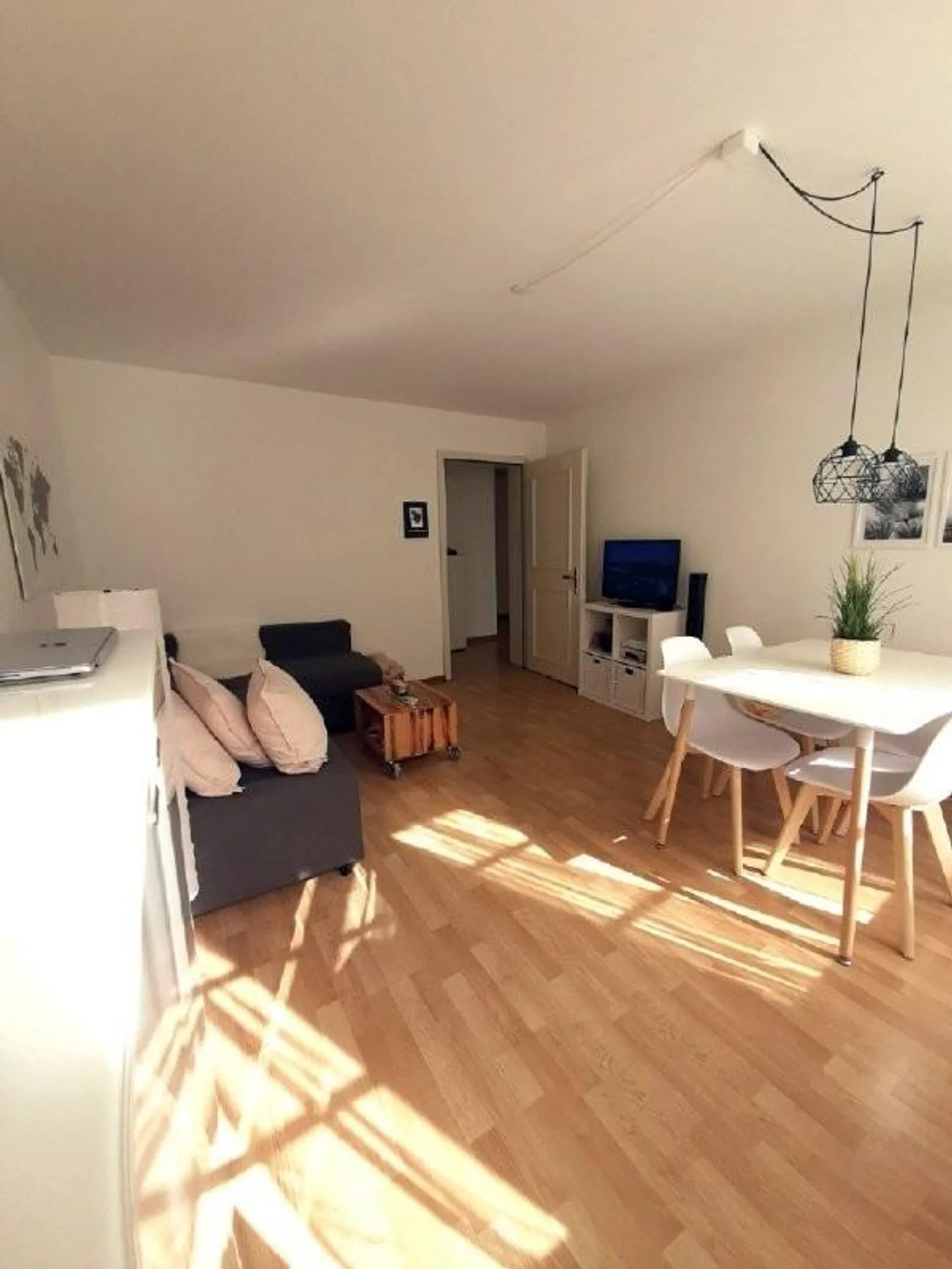 Living in an exclusive location in Lucerne - Photo 1 of 8