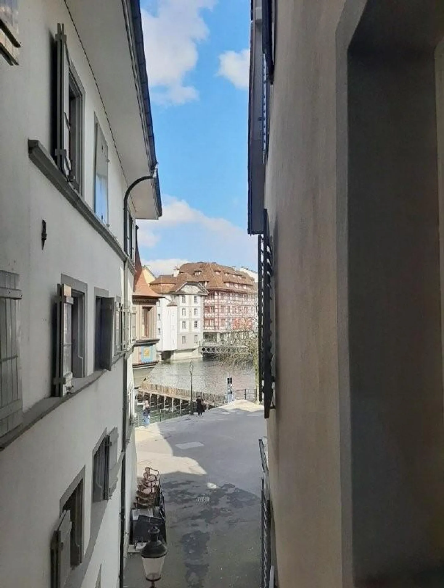 Living in an exclusive location in Lucerne - Photo 6 of 8