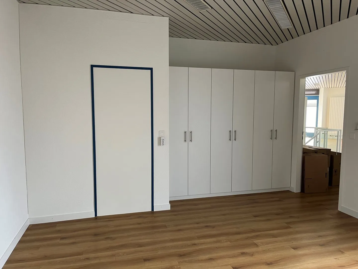 Versatile commercial space in a central location, ideal for office, shop, practice - Photo 5 of 10