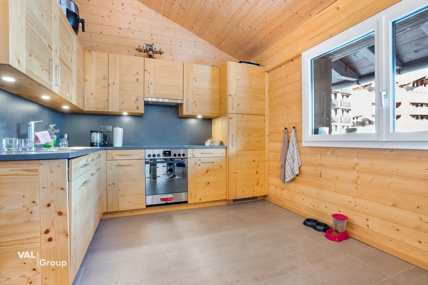 Charming Duplex in Grimentz - Photo 4 of 13