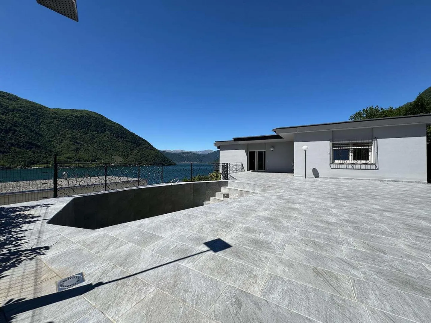 Villa with pool - Photo 3 of 13