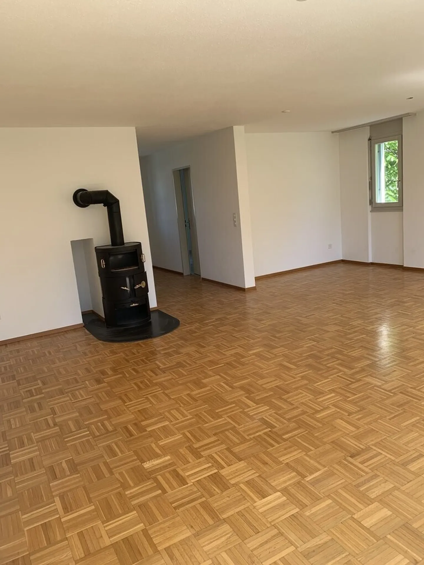 Living in a central location - Photo 3 of 9