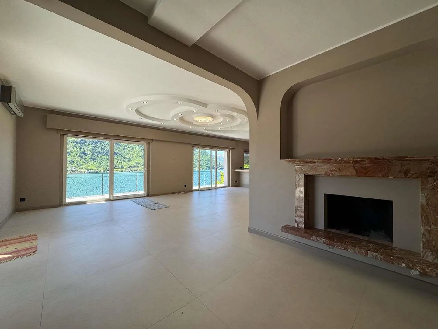 Villa with pool - Photo 7 of 13