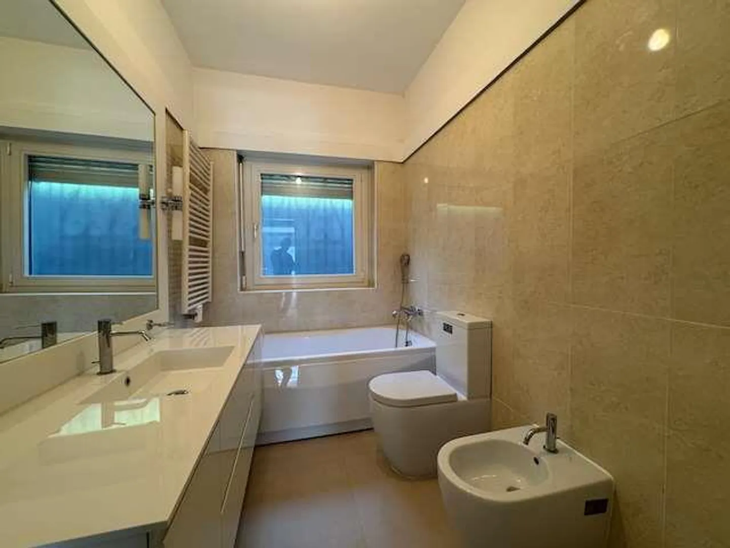Villa with pool - Photo 8 of 13
