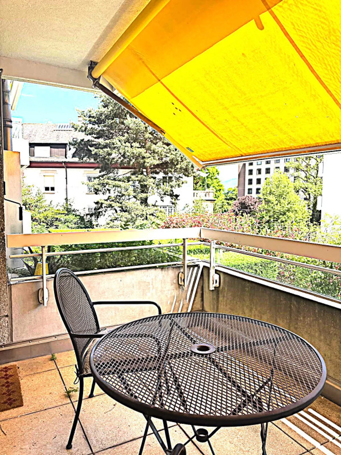 Very nice 5.5 rooms fully furnished with balcony in Petit-Saconnex/Geneva - Photo 1 of 10