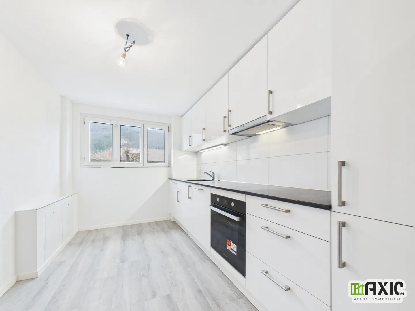 A louer : Appart. de 3.5 pièces entièrement rénové dans petit immeuble - Photo 4 sur 9