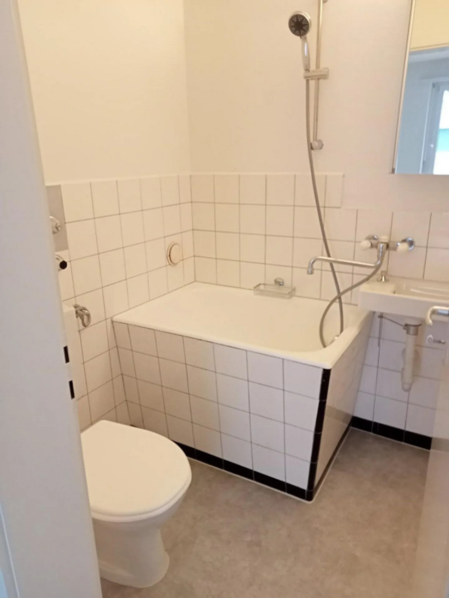 1-room apartment for rent - Photo 5 of 5