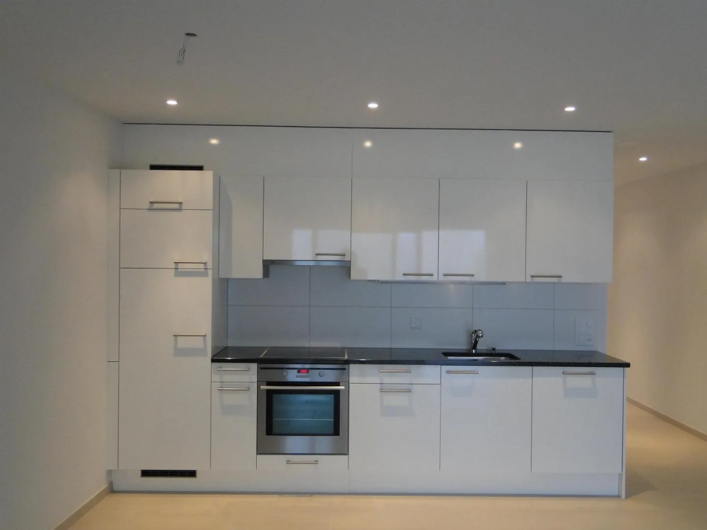 Appartamento 2.5 camere idilliaco situato vicino alla natura - Foto 3 di 6