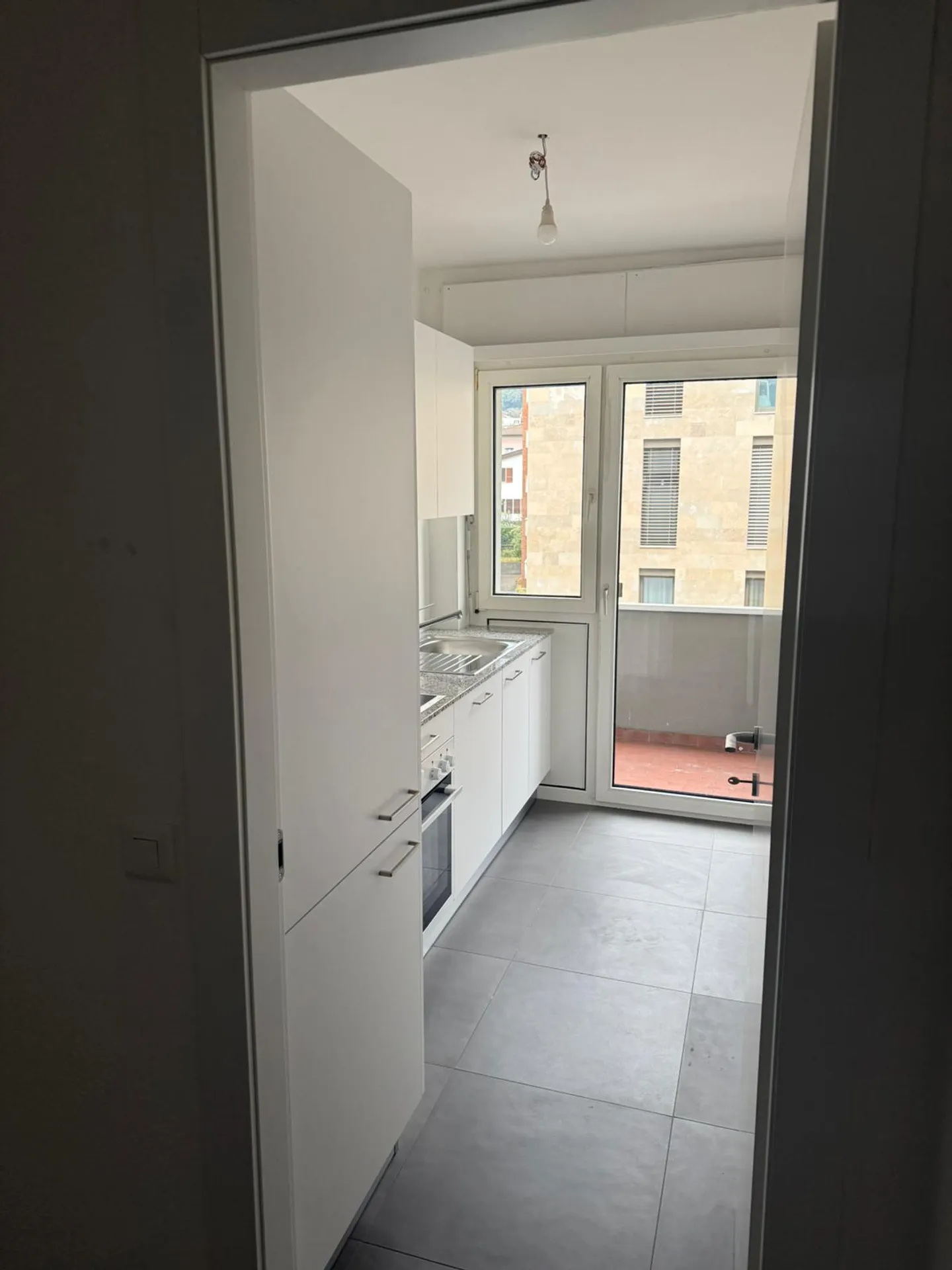 Pregassona - Appartement de 2,5 pièces entièrement rénové - Photo 6 sur 7