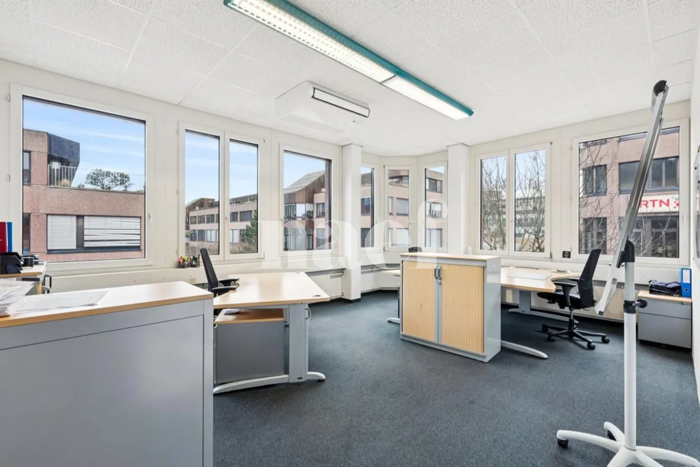 Office 11 rooms - Photo 2 of 7