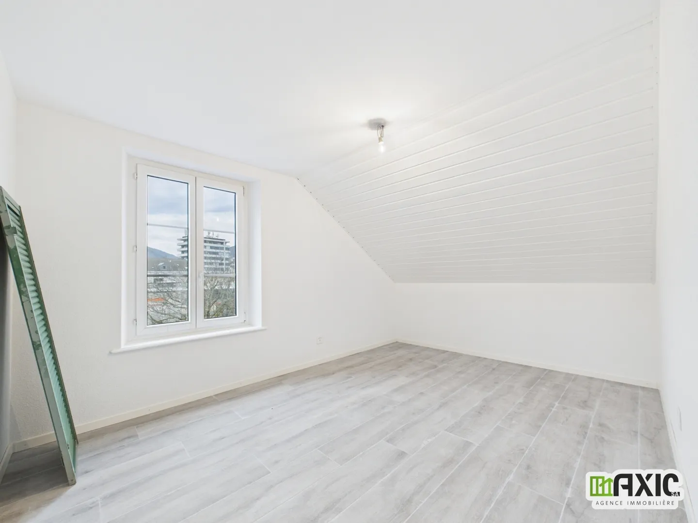 A louer : Appart. de 3.5 pièces entièrement rénové dans petit immeuble - Photo 7 sur 9