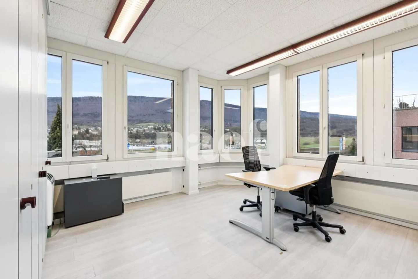 Office 11 rooms - Photo 3 of 7