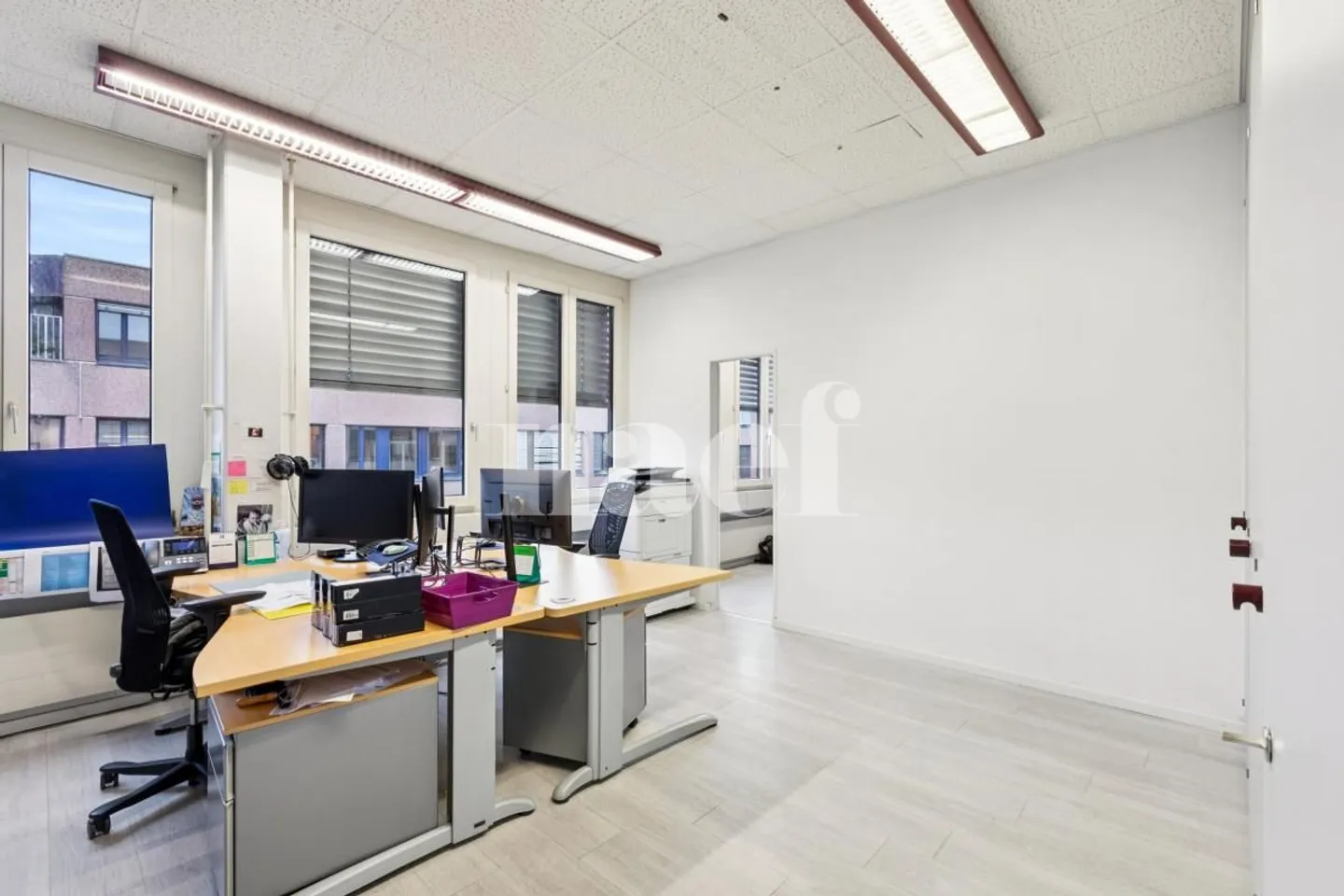 Office 11 rooms - Photo 6 of 7