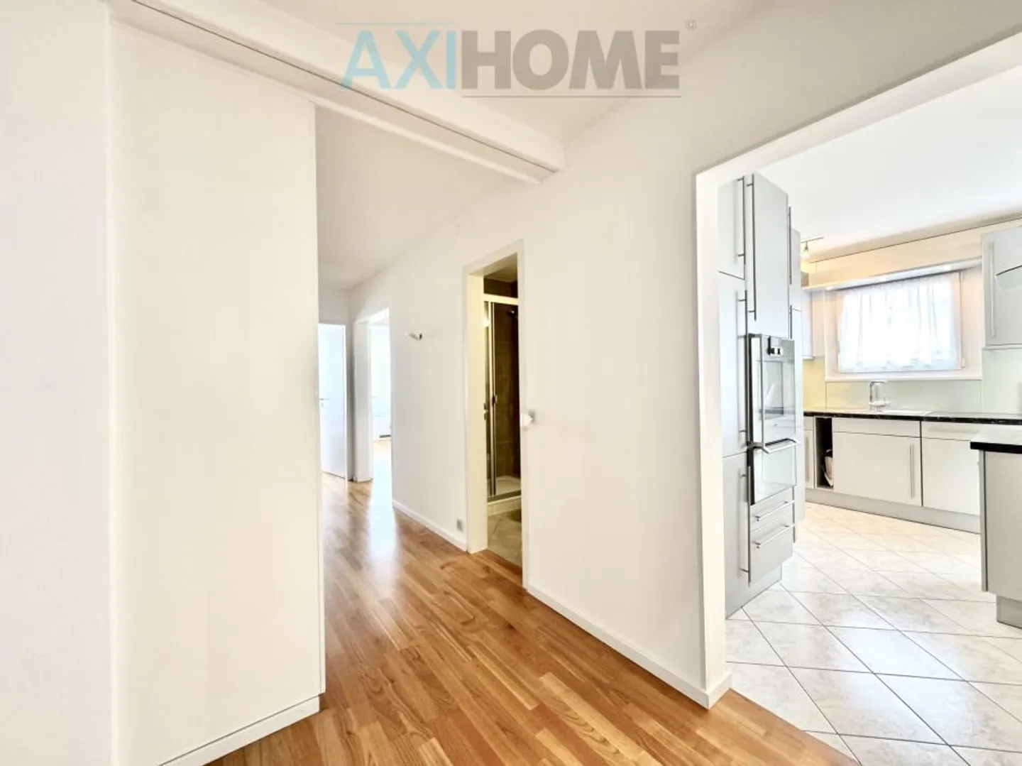 EXKLUSIV, Dachgeschoss nahe dem See und Nestlé - Foto 8 von 13