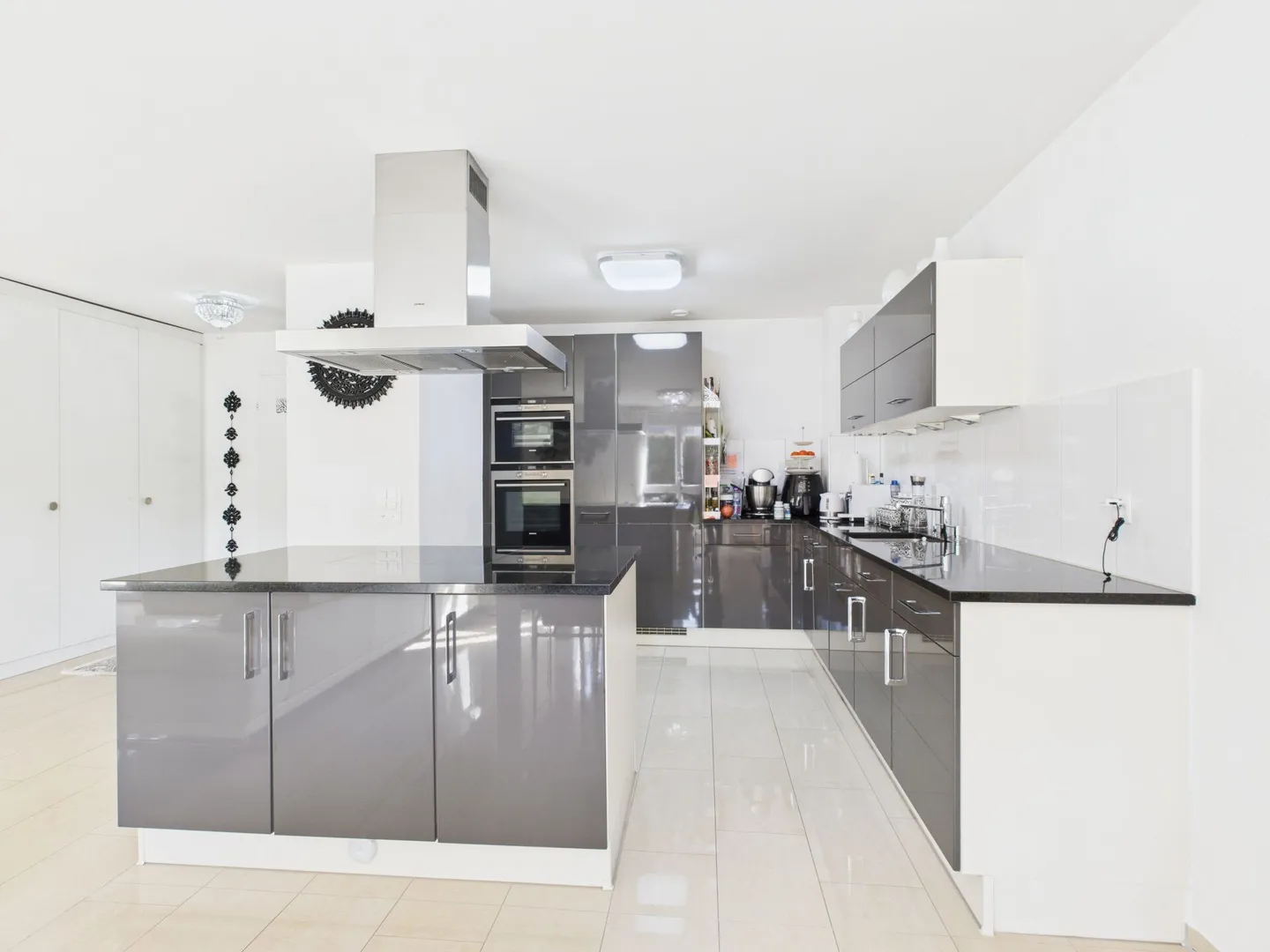 COMFORT ABITATIVO DI ALTA QUALITÀ - MODERNO E CENTRALMENTE SITUATO - Foto 3 di 7