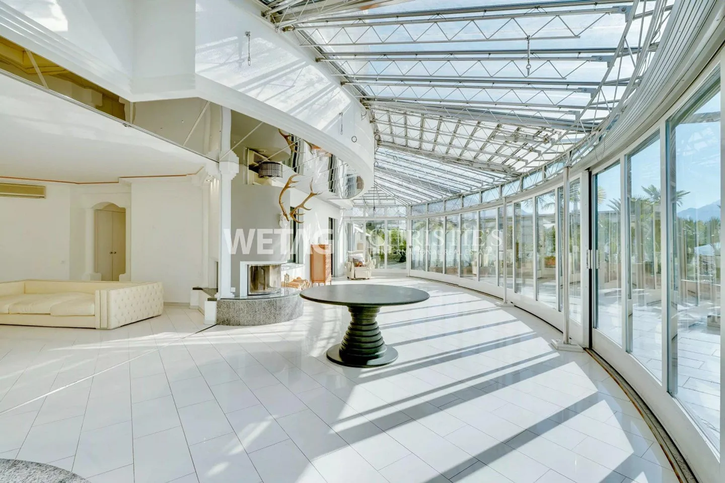 Muralto : Appartement moderne et lumineux avec grande terrasse et architecture en verre élégante à vendre - Photo 12 sur 13