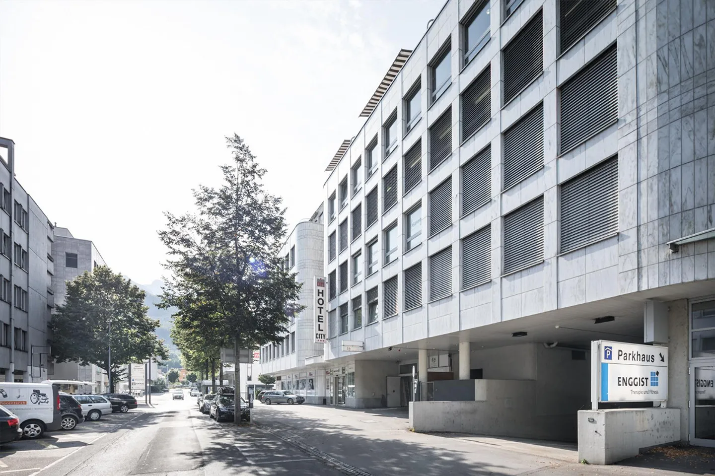 1 1/2 Room Apartment 1st Floor W15 - Photo 2 of 8