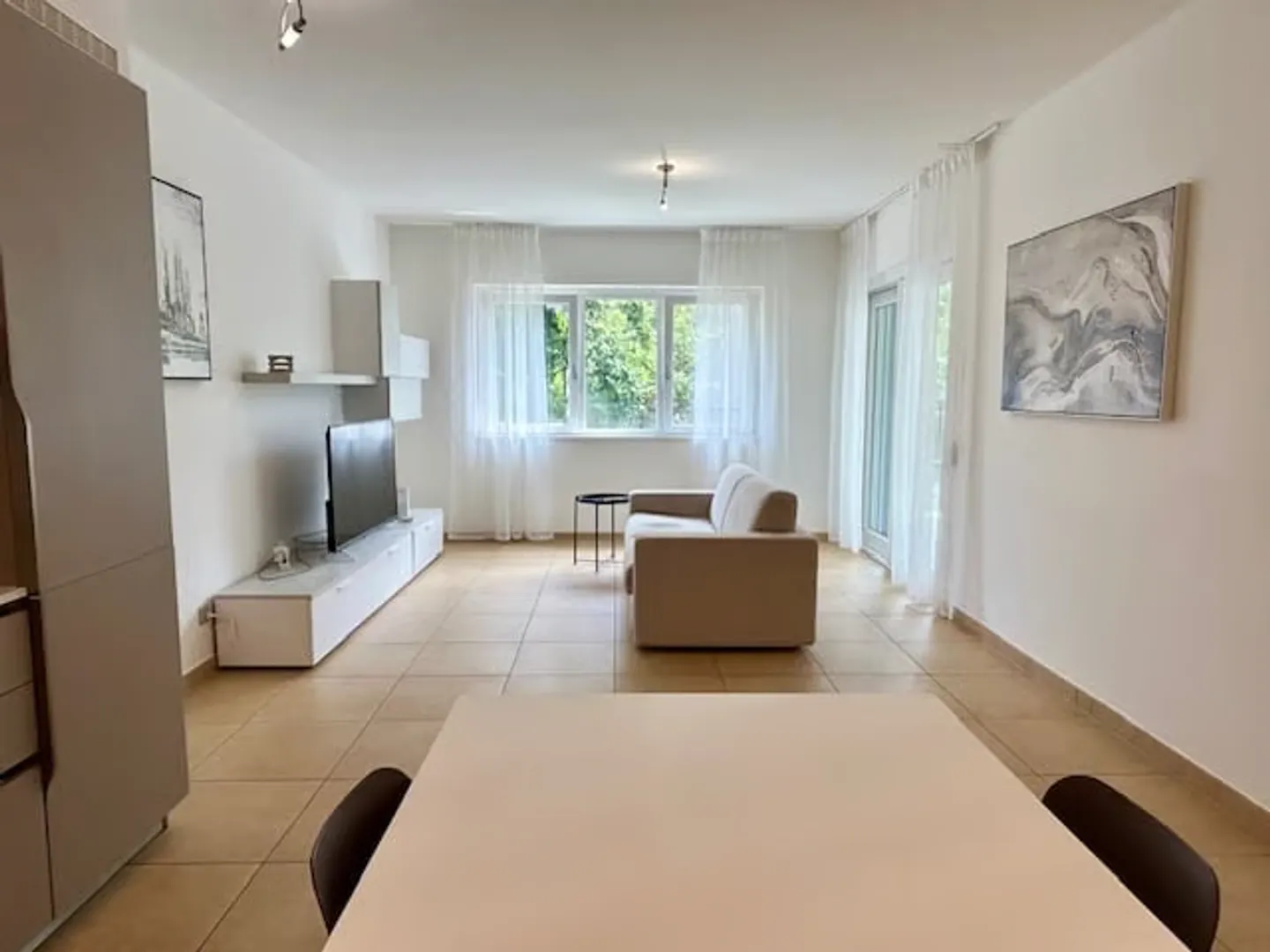 Zona Cassarate - 3.5 Room Furnished - Photo 1 of 21