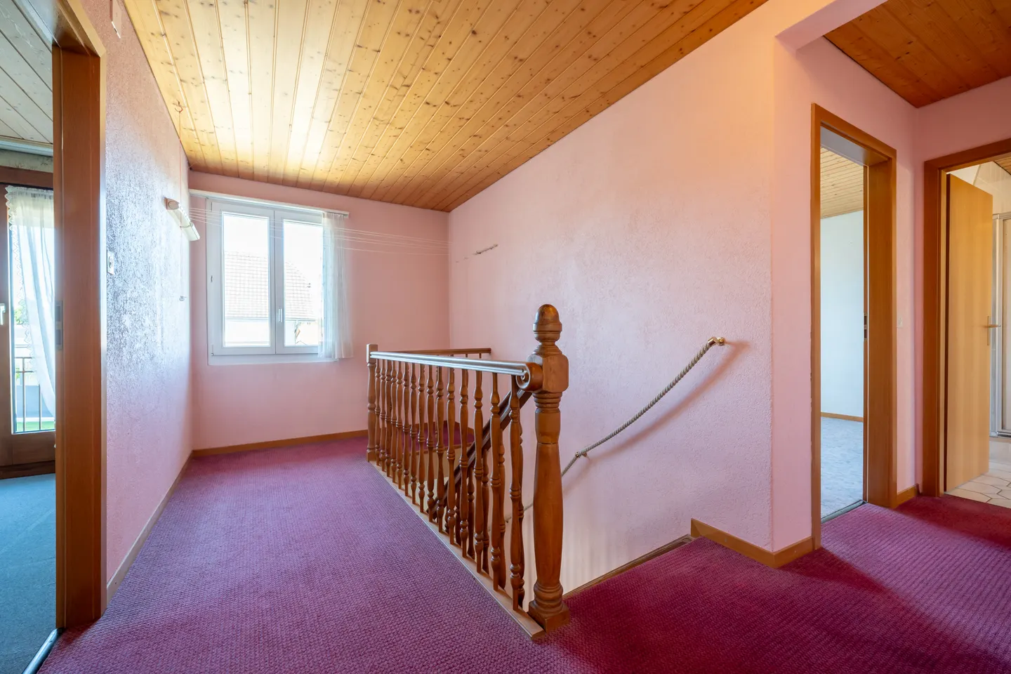 Geräumiges Einfamilienhaus mit Garten - Foto 5 von 13