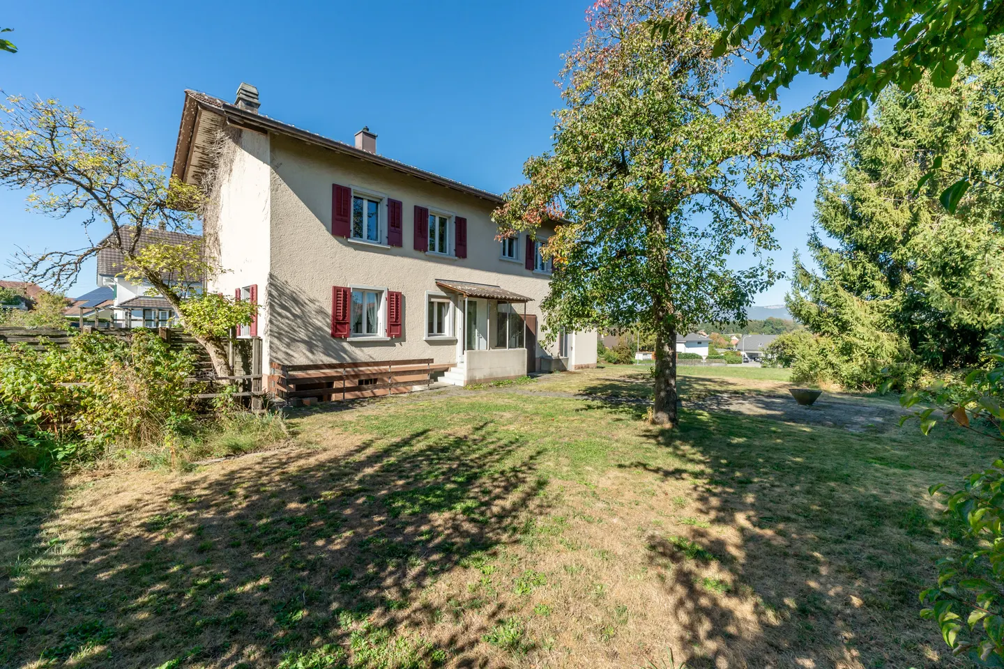 Geräumiges Einfamilienhaus mit Garten - Foto 10 von 13