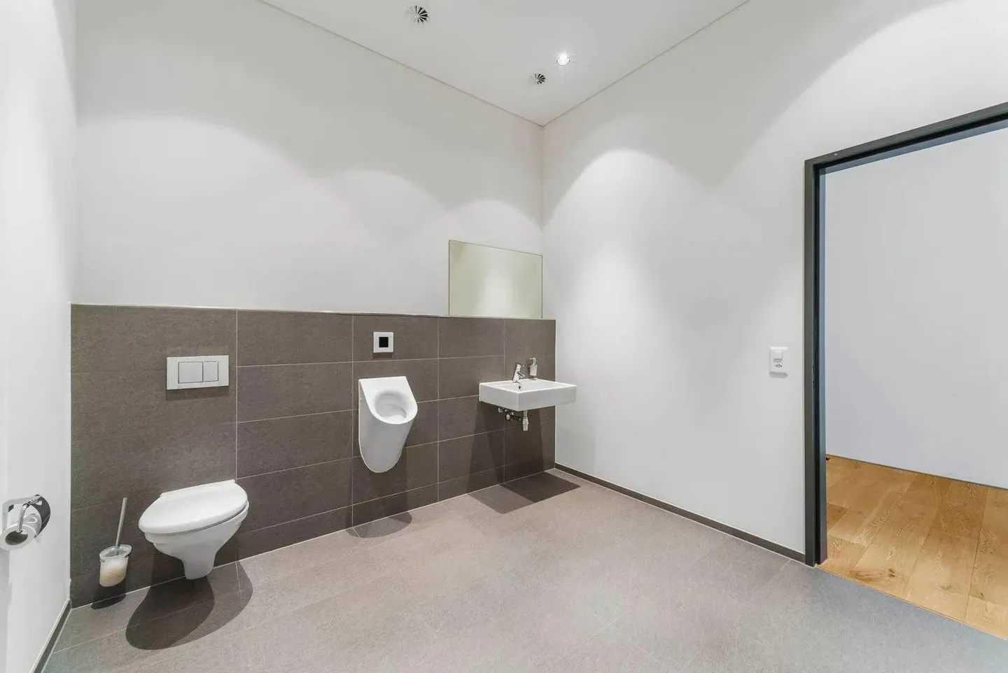 Commercial for rent, Chaltenbodenstrasse 16 (Feusisberg, Switzerland) - Foto 5 von 6