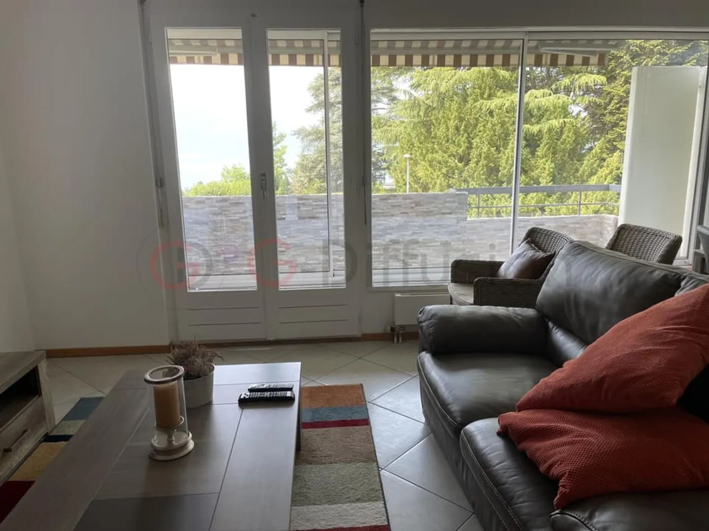 Charmante Wohnung mit Seeblick - Foto 2 von 9