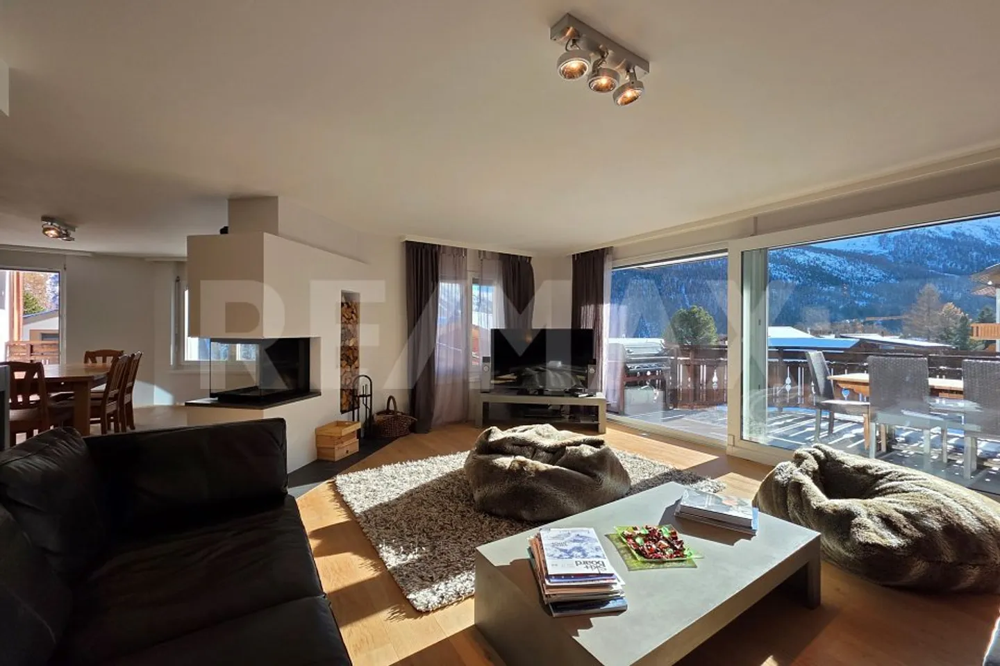 Luxus-Ferienwohnung in Saas-Fee: Alpin & modern - Photo 4 of 13