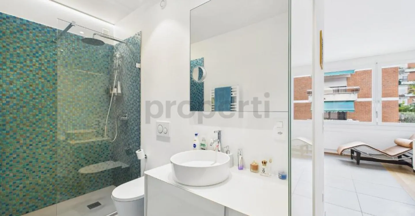 Attico duplex ristrutturato di 4,5 locali a Massagno – residenza principale e secondaria - Foto 8 di 10