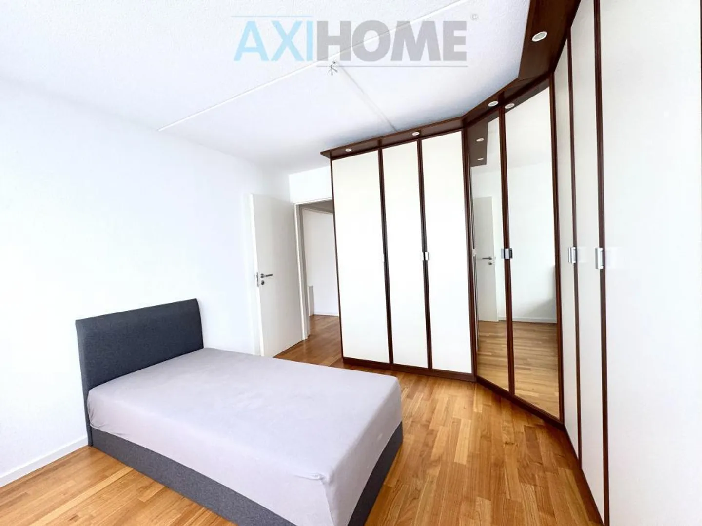 EXKLUSIV, Dachgeschoss nahe dem See und Nestlé - Foto 12 von 13