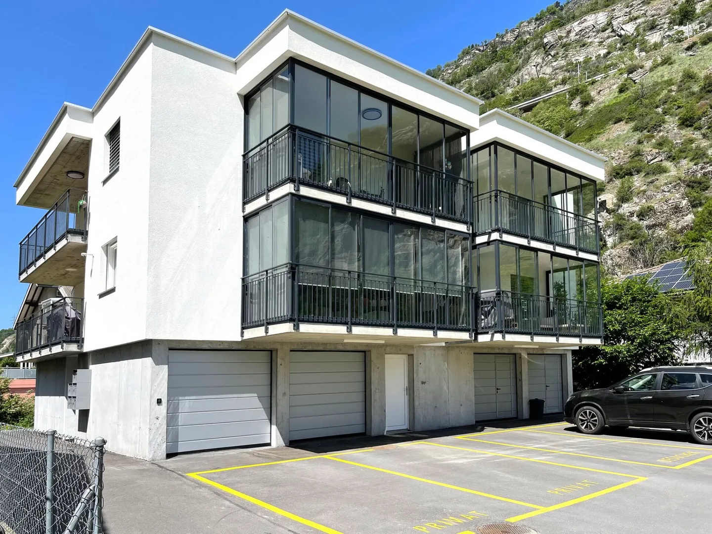 3-room apartment for rent - Photo 1 of 2