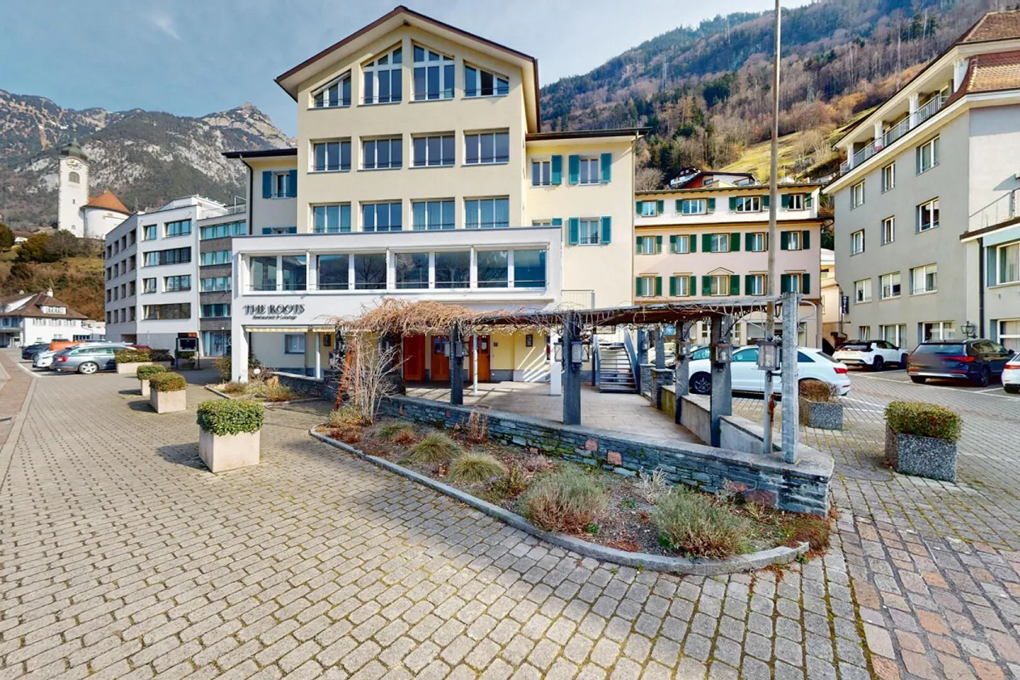 Attractive 5.5-room apartment with stunning views - Photo 1 of 9