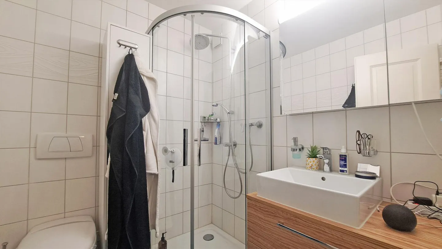 Appartamento 2.5 stanze con propria lavatrice/asciugatrice - Foto 3 di 7