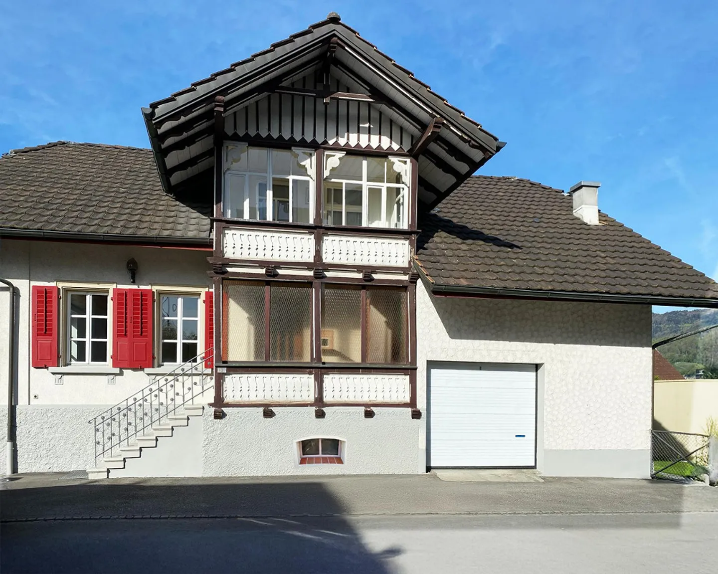 Charming old apartment in a tax-efficient community - Photo 2 of 27