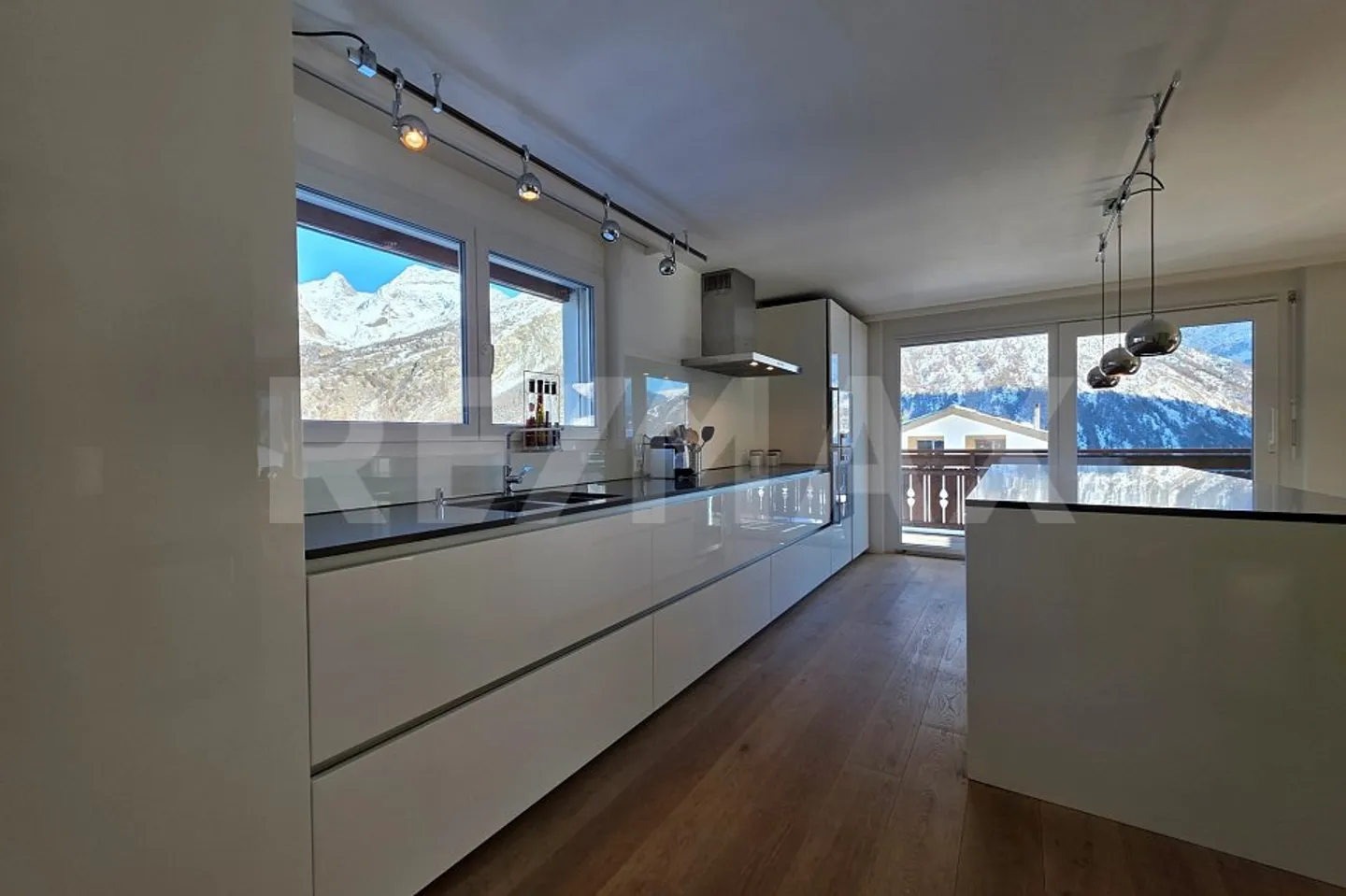 Luxus-Ferienwohnung in Saas-Fee: Alpin & modern - Photo 6 of 13