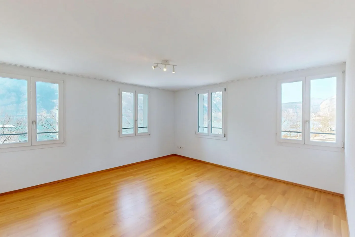 Attractive 5.5-room apartment with stunning views - Photo 5 of 9