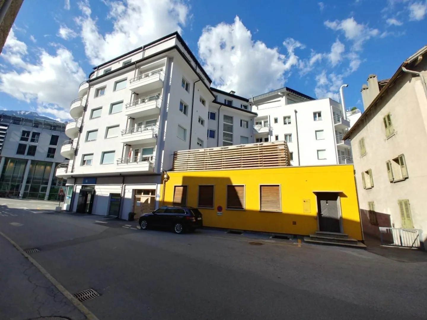 Grande appartamento di 5.5 stanze nel centro di Visp - Foto 1 di 7