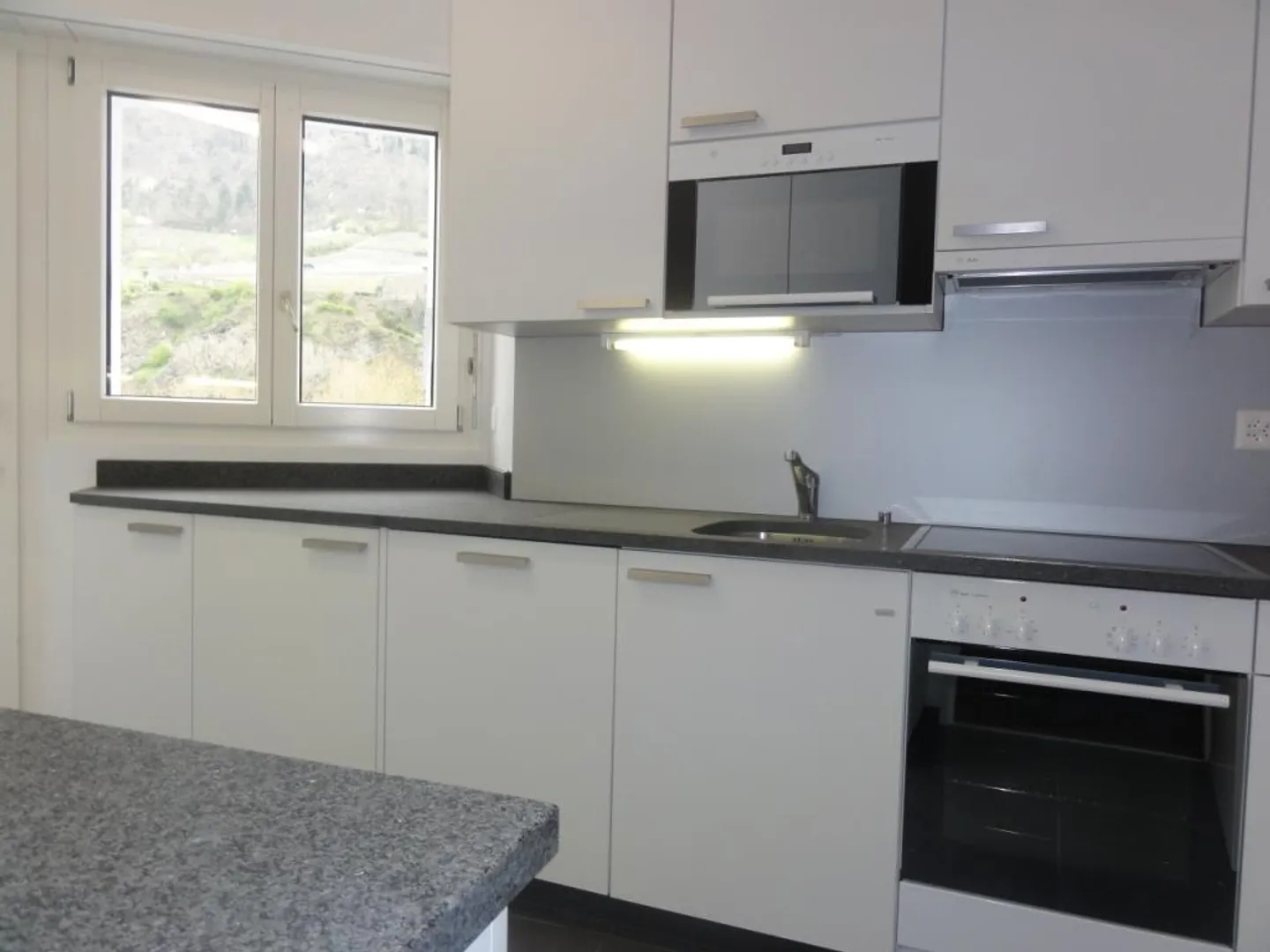 Grande appartamento di 5.5 stanze nel centro di Visp - Foto 2 di 7