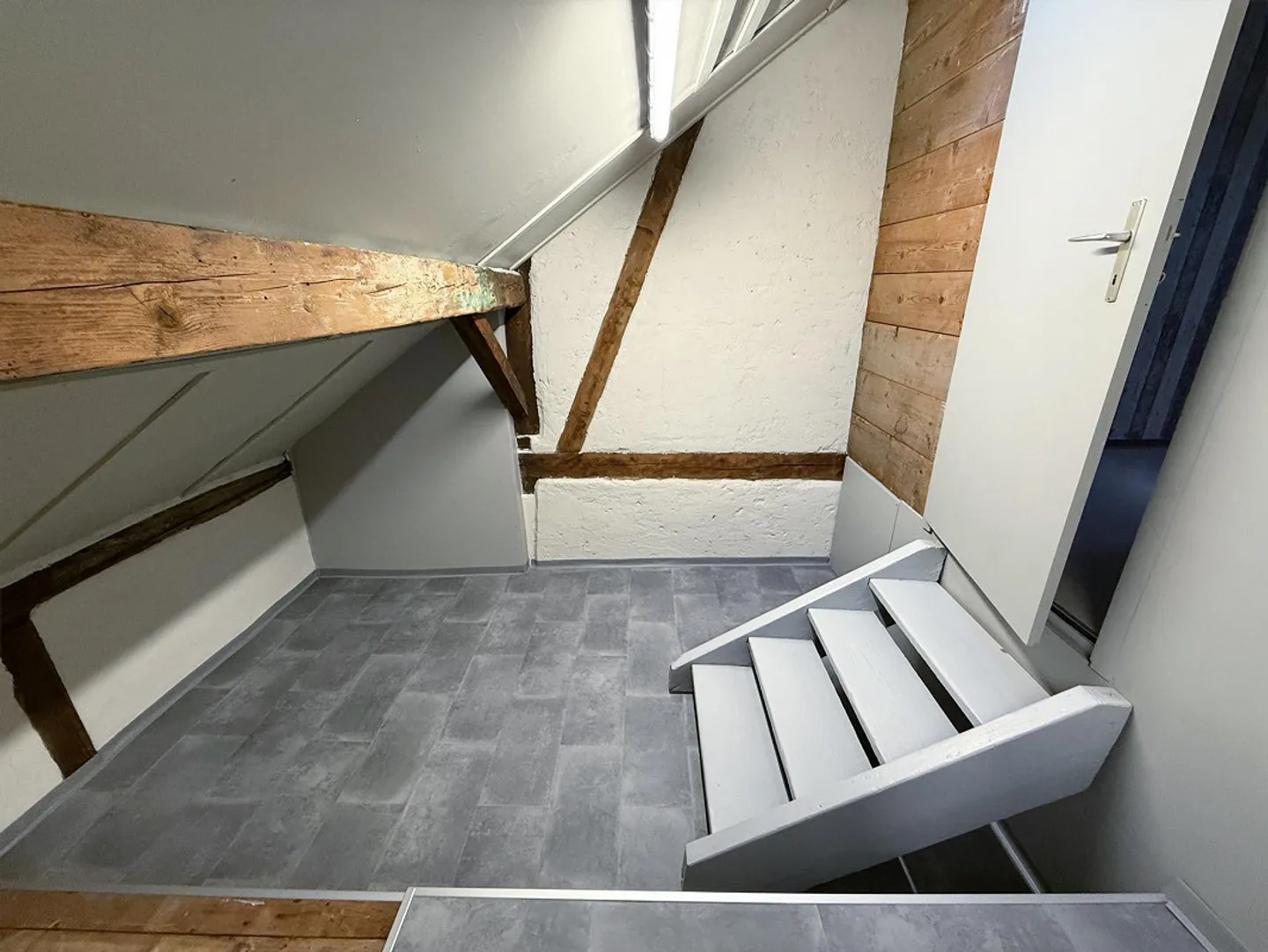 Charming old apartment in a tax-efficient community - Photo 21 of 27
