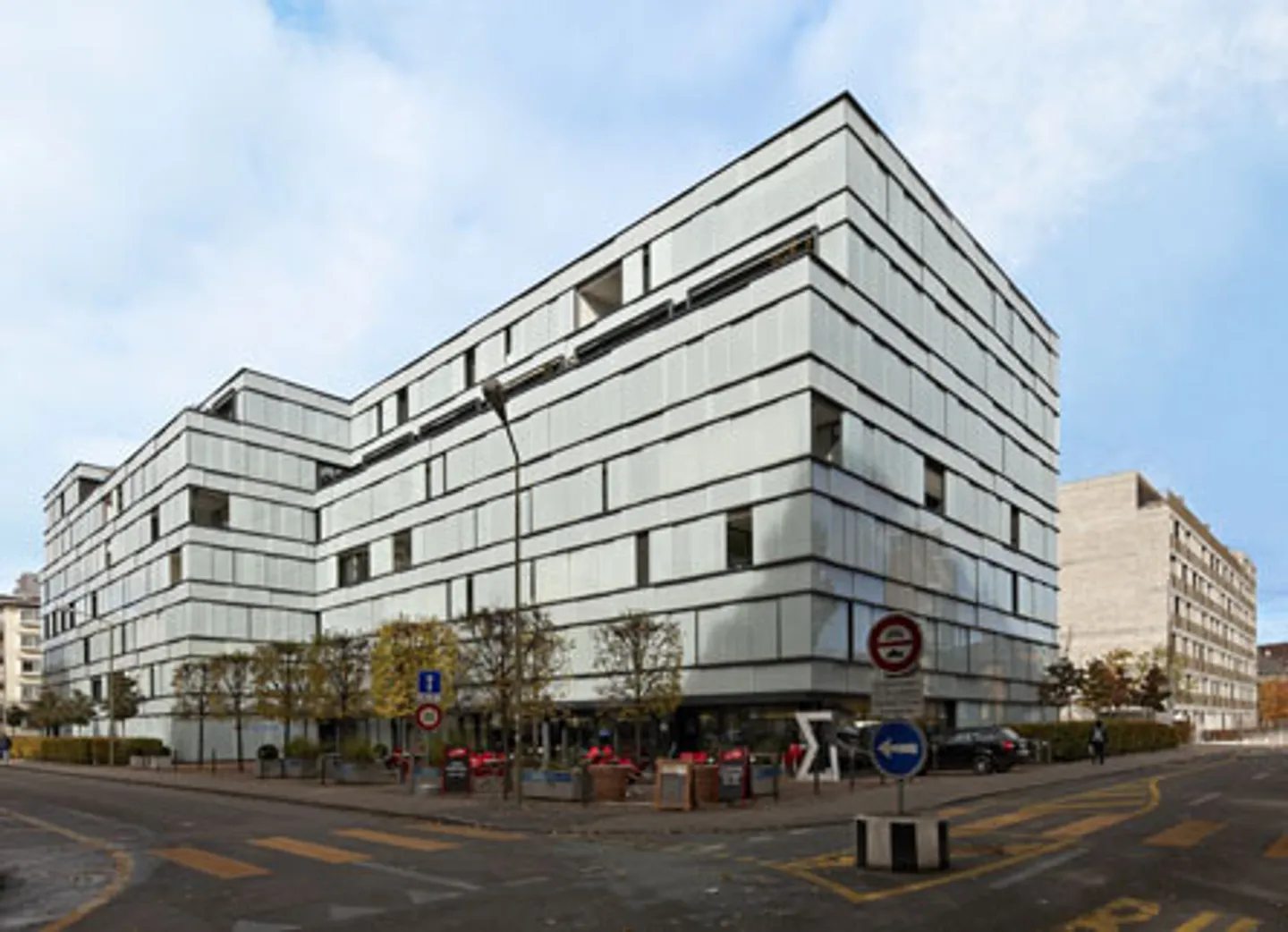 Craft Room in Central Location - Photo 1 of 2