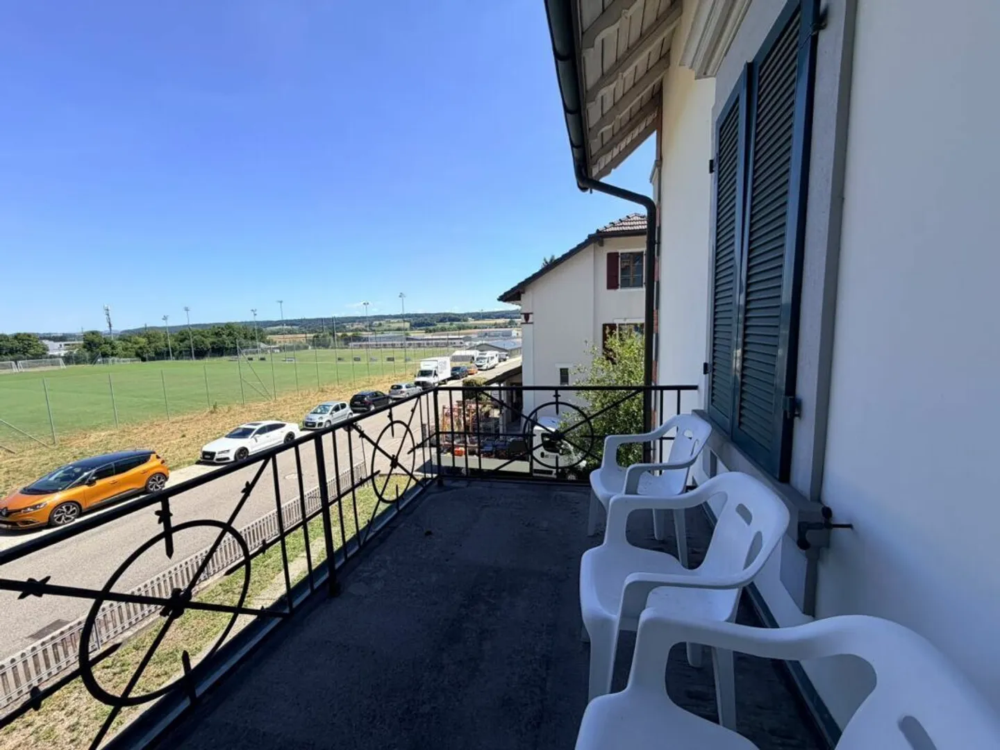 Charming 3.5-room apartment with balcony - well-kept living in a quiet and sunny environment - Photo 6 of 9